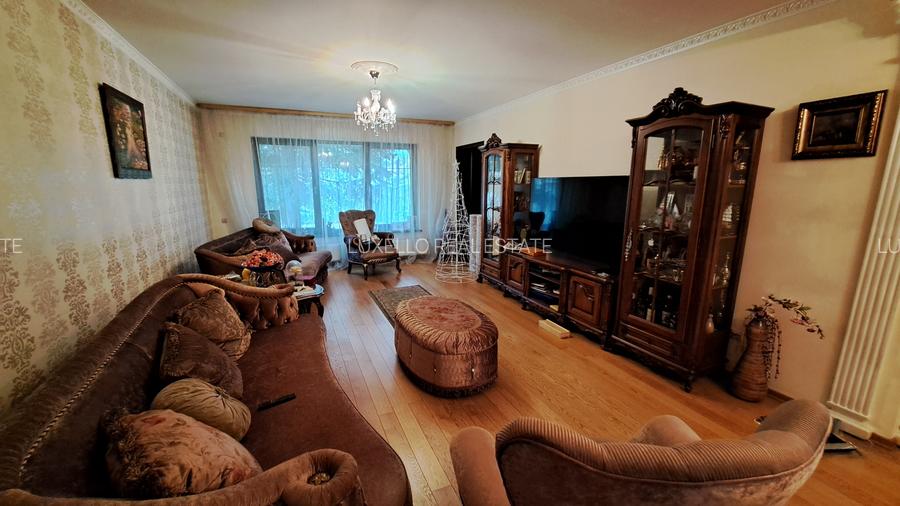 VILA INDIVIDUALA SUPERBA - CU TEREN GENEROS - AMPLASAMENT IDEAL - 21