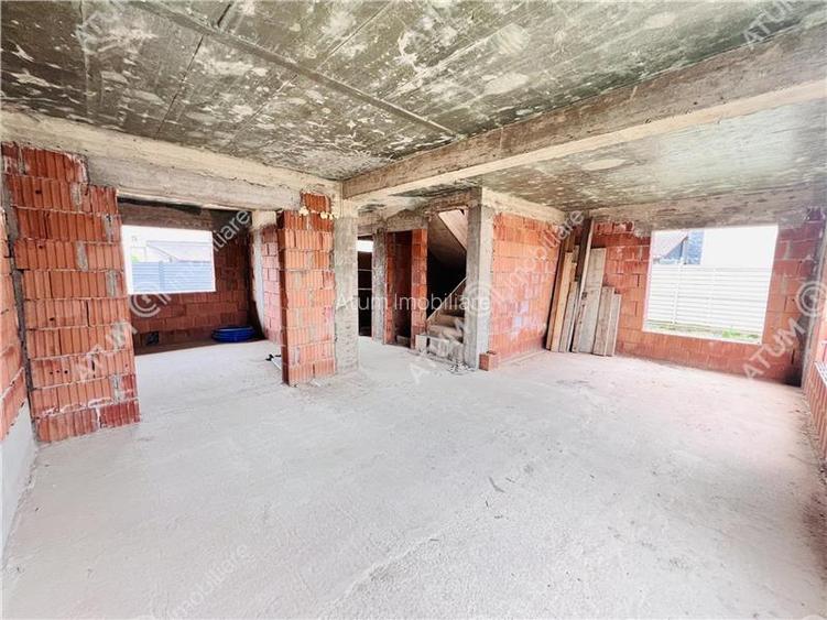 Casa cu 4 camere 2 bai si teren de 230 mp Selimbar - 3