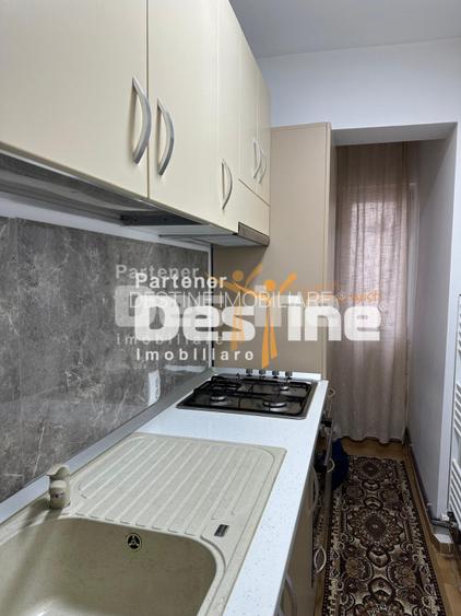 Garsonieră renovată complet, mobilată și utilată, centrală termică - Pascani - 4