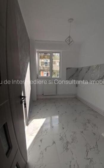►Tomis NORD OMV 2 Camere Decomandate 52m² Incadrat Renovat Centrala  Etaj 3 - 4