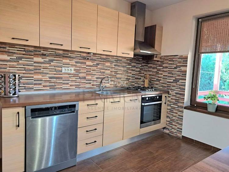 CASA INDIVIDUALA - BLASCOVICI - 4 CAMERE - 3 BAI - TERASA ACOPERITA - CENTRALA - - 5