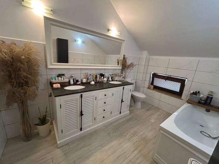 Casa de vanzare , 6 camere , 200 mp , Zona Cetate - 9