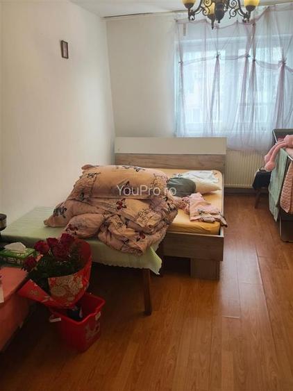 Garsoniera Etaj Intermediar zona Buziasului - 8