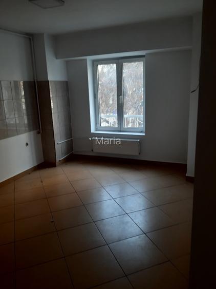 Apartament cu 2 camere foarte luminos, langa facultatea Hyperion - 4