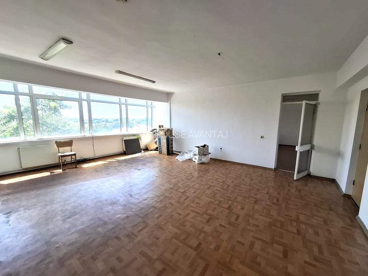 De închiriat: 2 birouri spațioase – 82 mp utili (zona str. Republicii) - 6