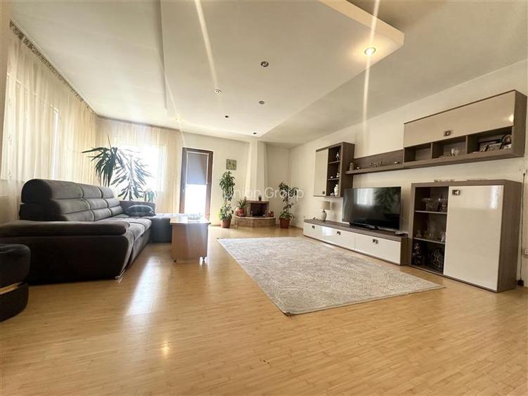 Casa S+P+1E cu Teren de 854 mp, Pretabila pentru Doua Familii - 27