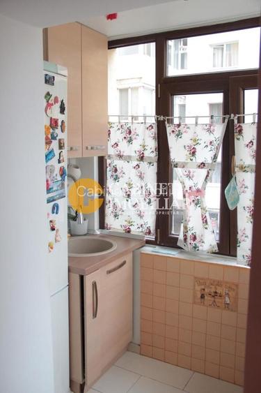 LAZAR - 3 CAMERE DECOMANDAT - ETAJUL 1 - BLOC DUPA 80 - 5