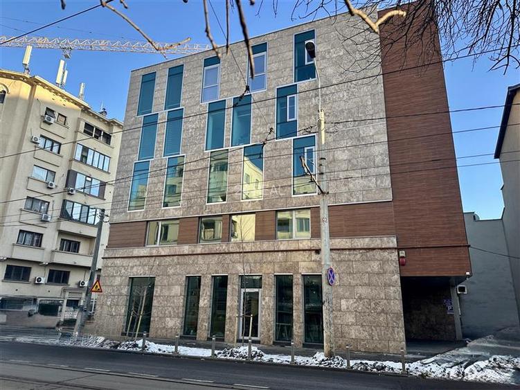 Spatiu comercial Ferdinand - loc parcare - 78 mp - utilitati incluse - 2