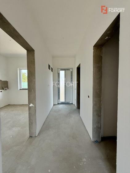 Triplex cu 4 camere, 115 mp, 3 bai - Zona Sacalaz - 17