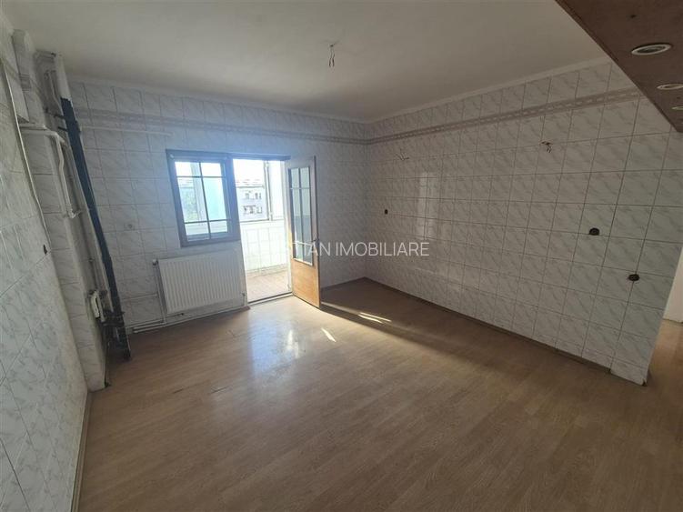 67mp Calarasilor-PNL,  2 cam Decomandat etaj de mijloc - 4