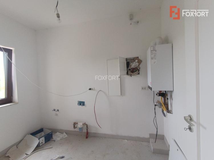 Casa individuala cu 4 camere de vanzare in Mosnita Noua  - 8