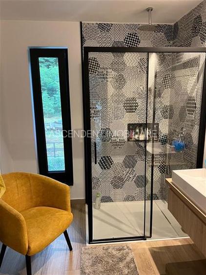 FILM!Vila cu arhitectura selecta, intr- o eleganta oaza de liniste - 30