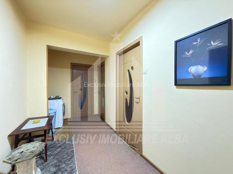 Apartament cu 3 camere | 2 bai | 64 mp | Cetate - Mercur - 3
