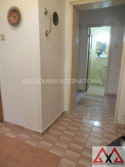 Apartament 4 camere Titan - metrou Nicolae Grigorescu - etaj 1 - bloc H - 11