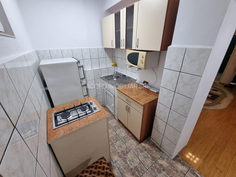 Garsoniera zona Km 4 - 3