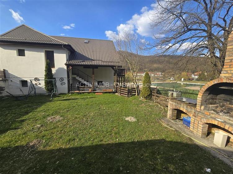 Resita Casa cu Teren Drept 500 Mp retrasa la marginea padurii - 33