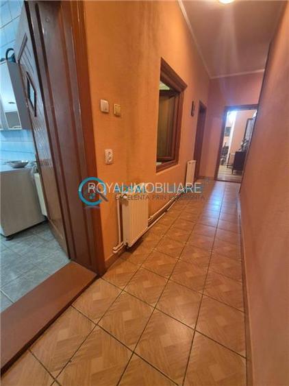 Royal Imobiliare - Vanzare Casa Zona Lupeni - 23