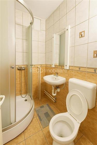 RECO Apartament cu 4 camere, decomandat, in Nufarul, la etajul 1 - 13