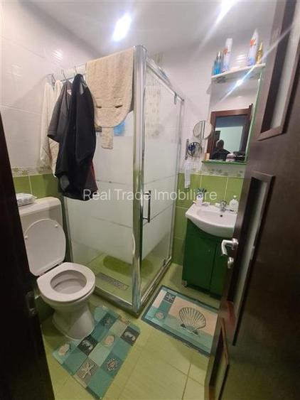 Apartament 4 camere decomandat, etaj intermediar Racadau - 12