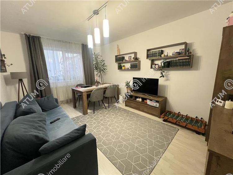 Apartament cu 3 camere 2 bai 2 balcoane etaj 2 zona Turnisor din Sibiu - 2