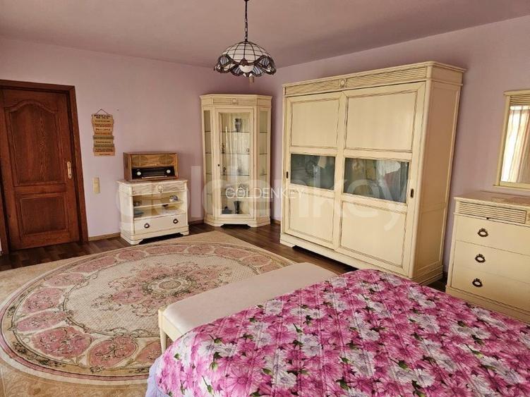 Vila individuala cu 8 camere | piscina | 2 garaje | 888mp teren - 12