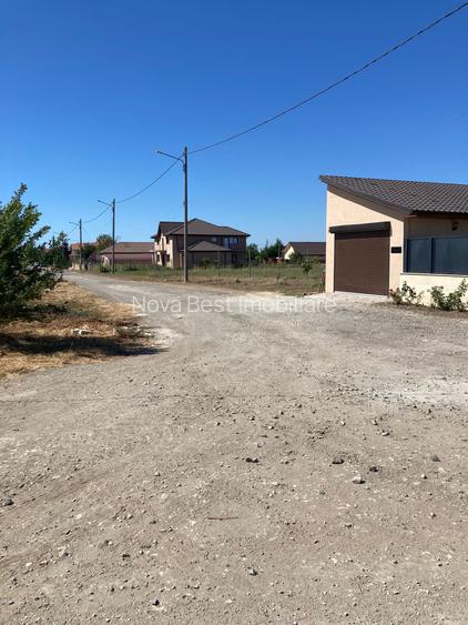 23August-teren extravilan sup 2ha cu D 50m fiecare capat cartierul nou spre mare - 5