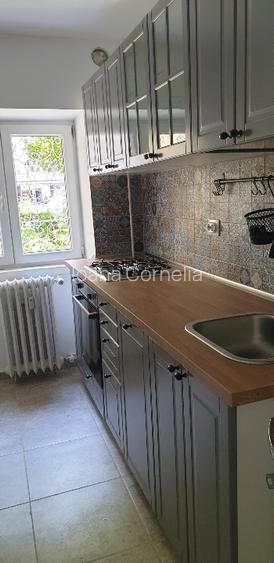 Superb apartament 4 camere ,pretabil firma,cabinet stomatologic sau rezidential  - 2