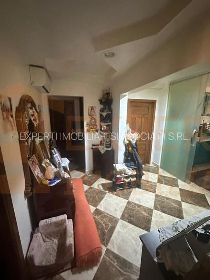 Apartament 4 camere, situat in Poarta 6 - 6