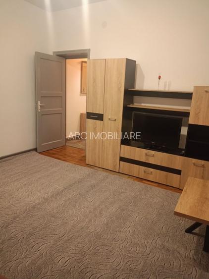 Apartament 2 camere in bloc tip vila, zona Astra - 2
