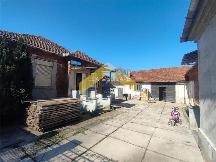 Casa 5 camere de vanzare localitatea Capruta - 3