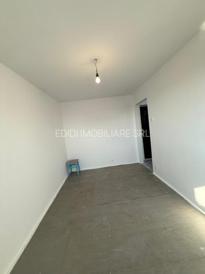 Vanzare Garsoniera Metrou Parc Drumul Taberei, Piata Moghioros - 3