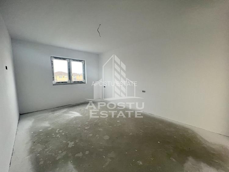 Duplex cu 4 camere, dressing si 3 bai. Toate utilitatile, la asfalt. - 14