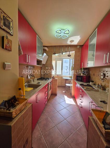 Titan/strada Patriotilor,3 minute metrou - 8