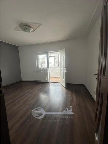 APARTAMENT 2 CAM DECOMANDAT PODU DE FIER ETAJ INTERMEDIAR - 6