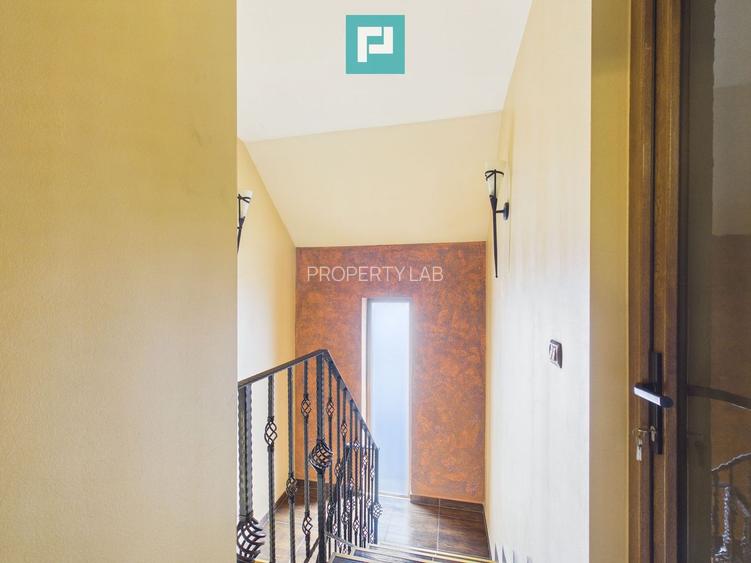 Casă spațioasă în Sântana - 21