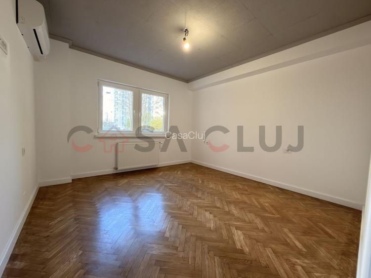 La Cheie, Manastur, Piata Flora!! - 11