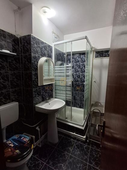 4 Camere, Calea Rahova-Mihail Sebastian, stradal, bloc reabilitat