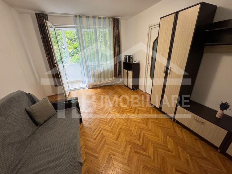 Apartament cu 3 camere, 68mp, Zona strazii Petru Dobra