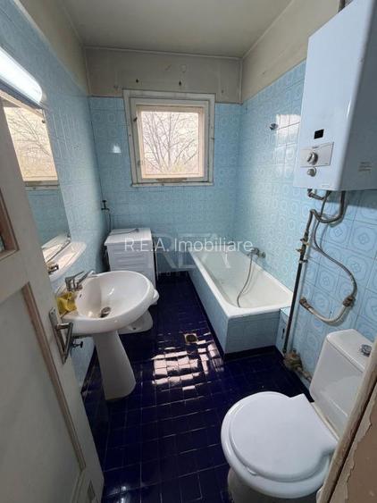 3 camere Piata Victoriei decomandat,garaj,et. 2,1968,metrou,91 mp,boxa - 6