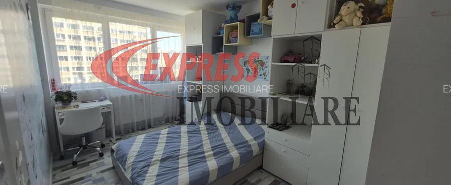 Piata Muncii, Basarabia, Metrou - 4