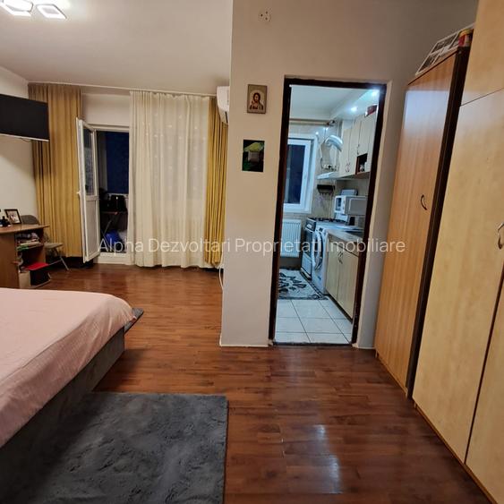 Titan, piata Salajan - 5