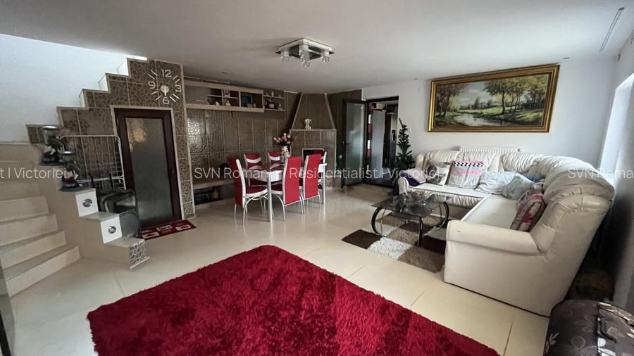 REV2005180 Casa cu 7 camere zona retrasa Poroinica - 4