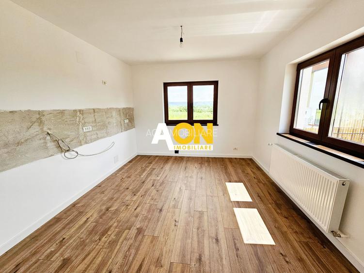 1/2 Duplex, 4 camere, 449 mp teren, asfalt, toate utilitatile, Cetate - 7