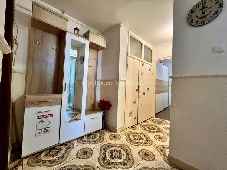 Apartament luminos 3 camere, 2 băi, parcare - 21