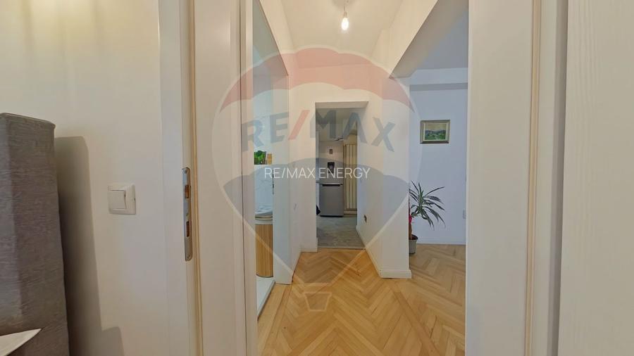 Apartament modern si luminos de închiriat - 7
