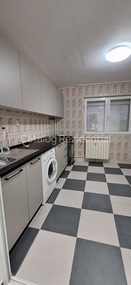 Apartament cu 2 camere de vanzare in zona Basarabia - Costin Georgian - 11