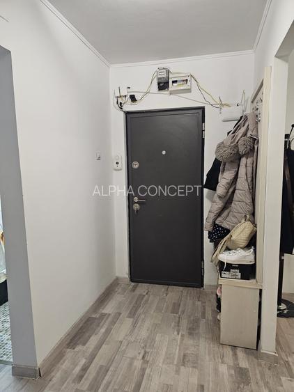 3 CAMERE - INEL I - 13