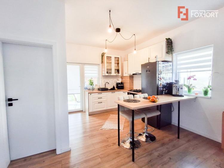 Casa tip duplex cu 3 camere de vanzare in Bucovat - 3