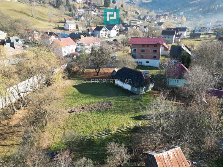 Casă de lemn, cu teren în Borșa - 10