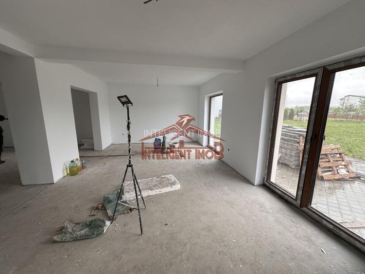 Duplex 4 camere, 150 mp curte libera in Selimbar COMISION 0% - 4